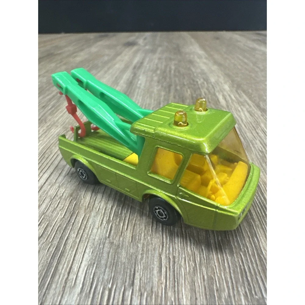 Vintage Matchbox 1976 Superfast #74 Toe Joe Wrecker Tow Truck 1:64 Diecast NICE